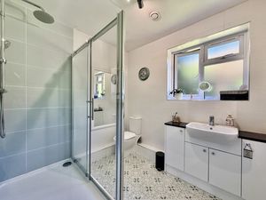 Photo 11- click for photo gallery